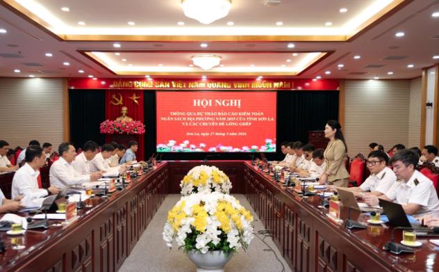 Hội nghị thông qua Dự thảo Báo cáo kiểm toán ngân sách địa phương năm 2025 của tỉnh Sơn La và các chuyên đề lồng ghép